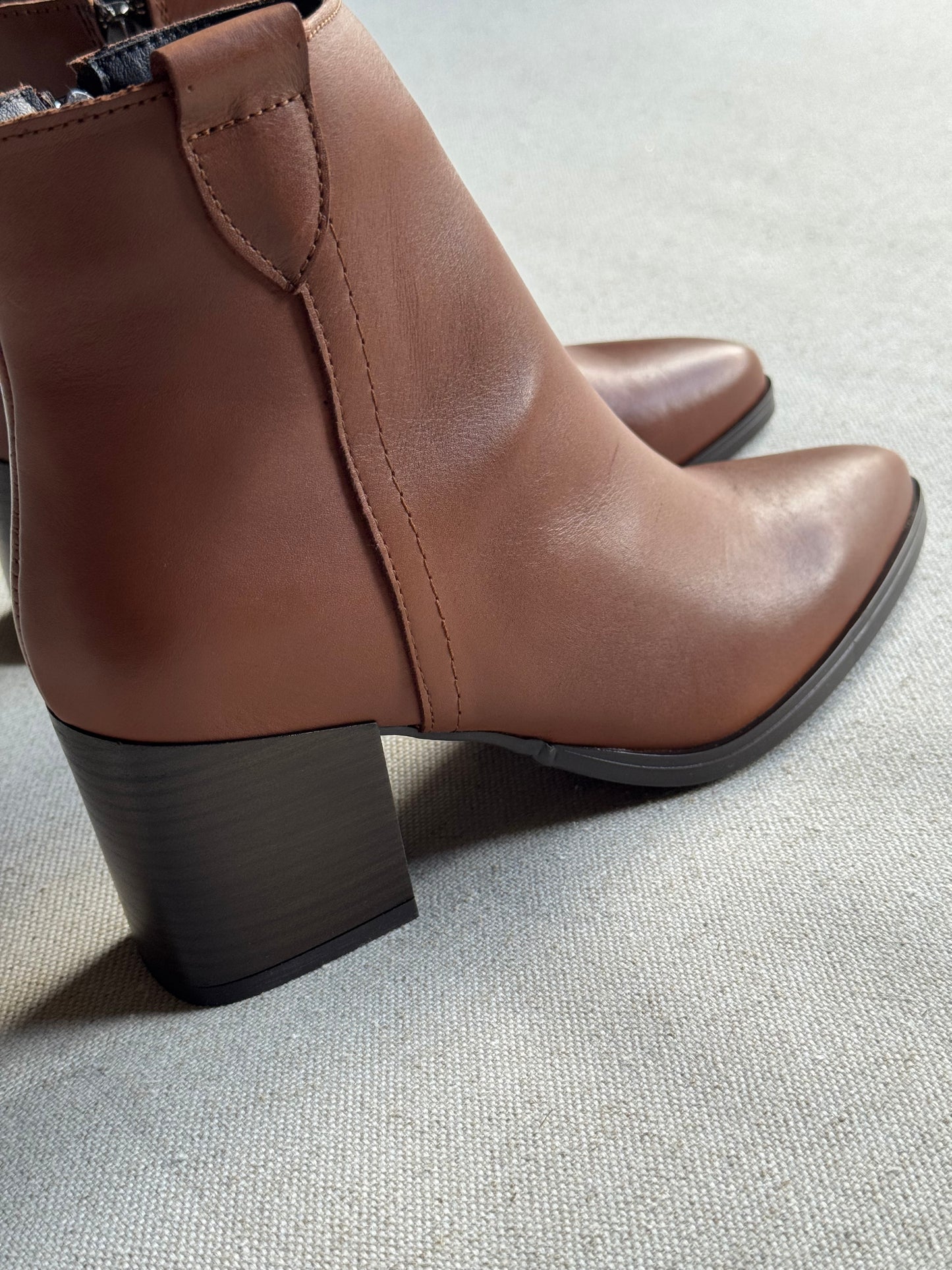 Botins Camille Camel