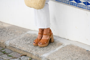Sandálias Alessandra Camel