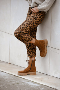 Calça Sarja Estampada Camel