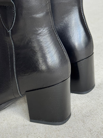 Botins Camille Preto